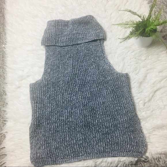 Charlotte Russe Sleeveless High Low  Turtleneck Knit Sweater Gray Size Small - Picture 8 of 14